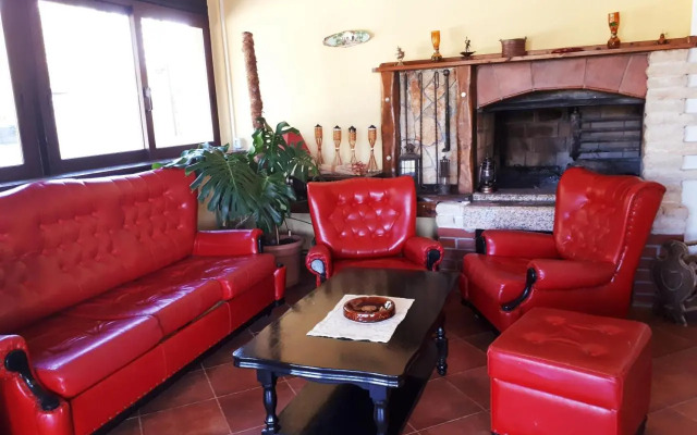 Guesthouse Barboska-pool & tennis court