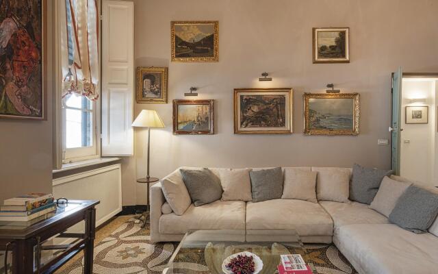 Fancy Apartment in Palazzo Grimaldi by Wonderful Italy