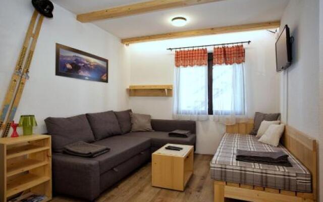 Hostgost at Čupino Sokače