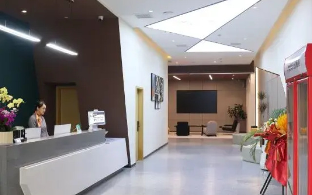 Tuke Light Hotel