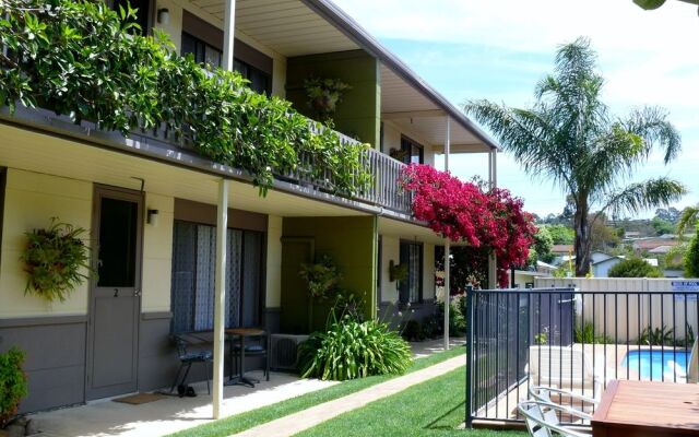 Sandpiper Holiday Units