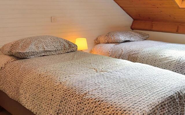 Cozy Holiday Home in Cussac with Private Terrace, Barbecue