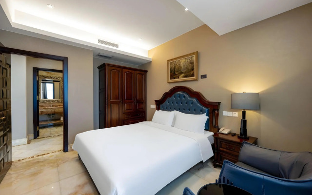 AC Embassy Hotel