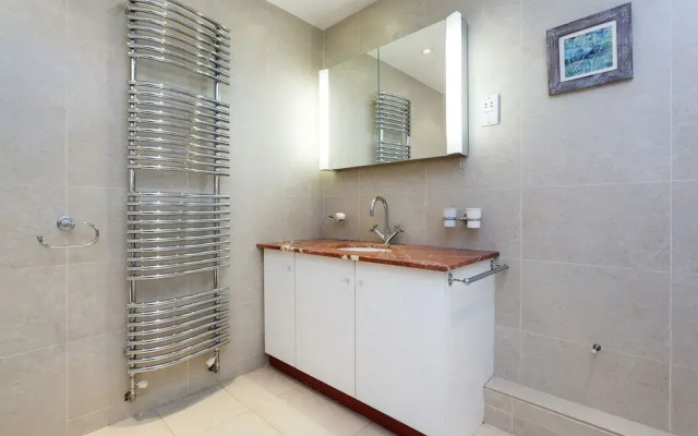 Veeve - Sloane Square Comfort