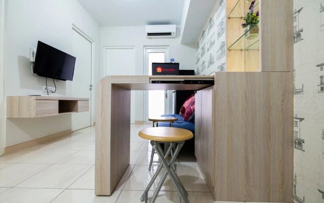 3BR near Sumarecon Mall Bekasi at The Springlake Apartment