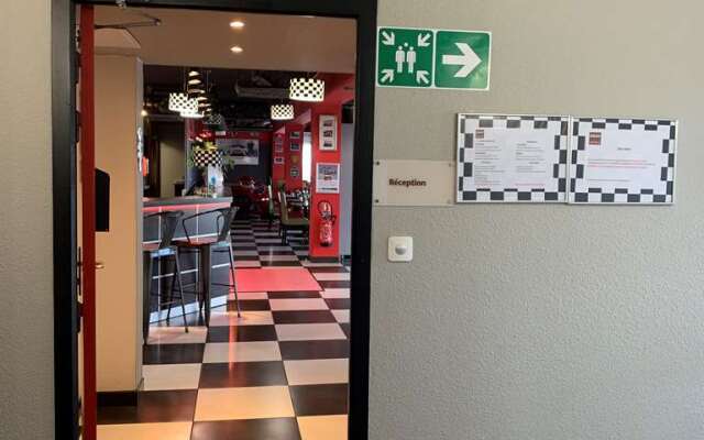 Kyriad Design Enzo Cannes-Écluse