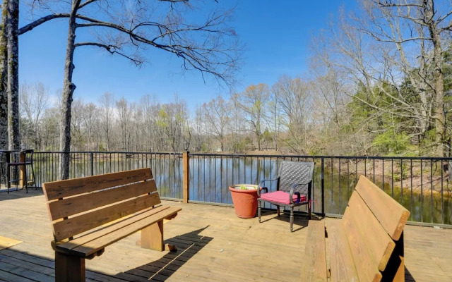 Stunning Southaven Estate: Pool & Spacious Deck!