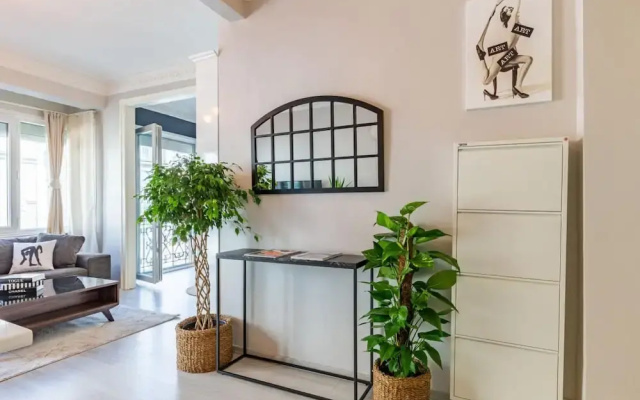 Central and Stylish Flat in Nisantasi