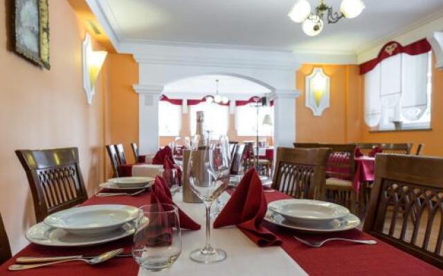 Guest House Tri Zvezde