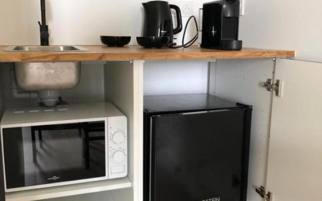 Chambre indépendante au Manoir de la Célinais côté jardin