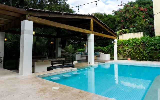 Uxmal 5 Bedroom Villa by RedAwning