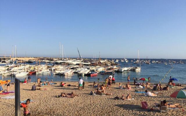 LLAFRANC 100 - calle Coral-