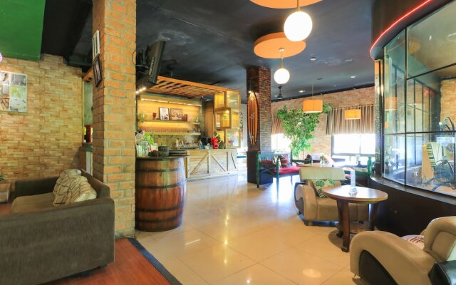 Labuana Homestay & Cafe Garden by ZUZU