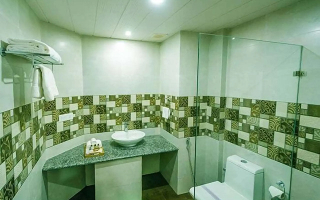 Snow Flakes Resort And Spa Centrally Heated Luxury Resort