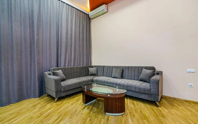 Nizami Street Vip Mado House