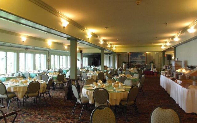 Surfside On The Lake