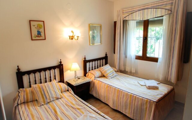 Mariros - pretty holiday property with garden and private pool in Moraira
