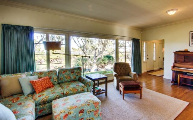 3717 Butterfly Landing