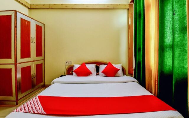 Oyo 29302 Besillio Grand Hotel