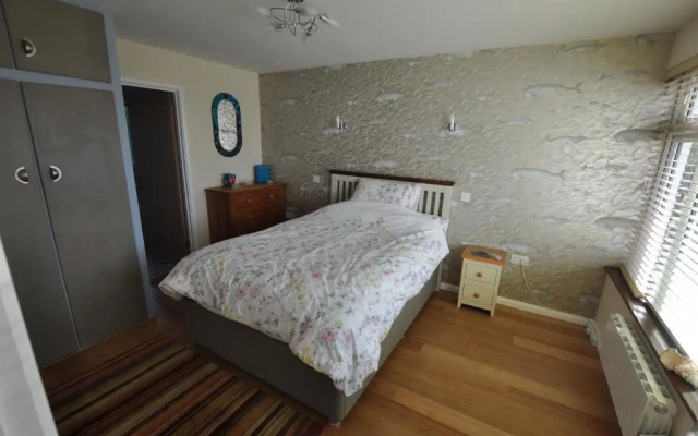 Beautiful coastal bungalow, Sennen, Porthcurno,sea