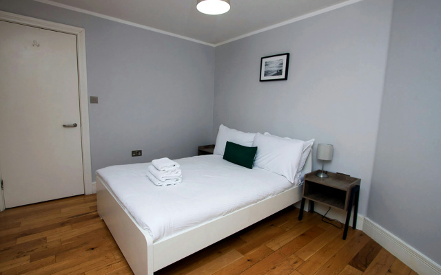 Westciti Caroco Aparthotel
