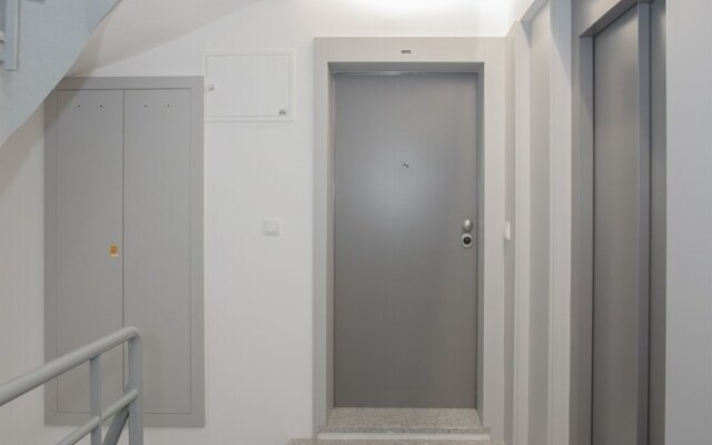Liiiving-Luxury RiverView Apartment VIII