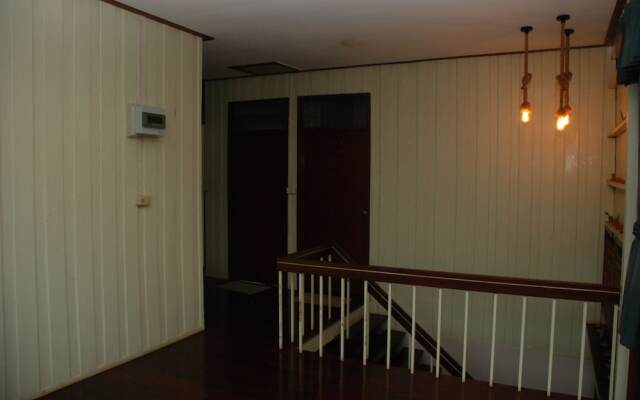 ME HUG Hostel&Restaurant