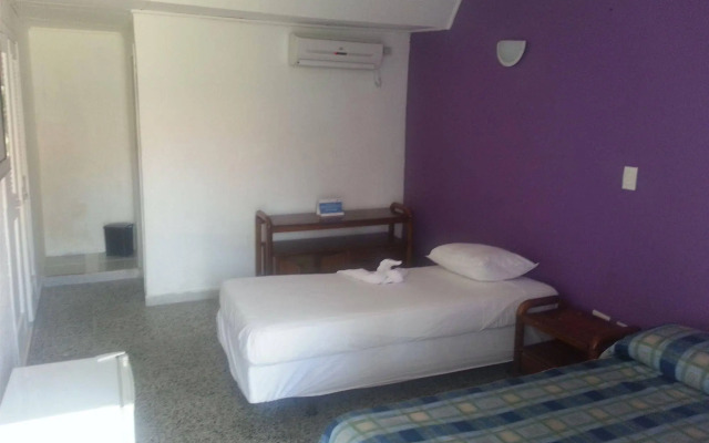 Hotel On Vacation Blue Reef