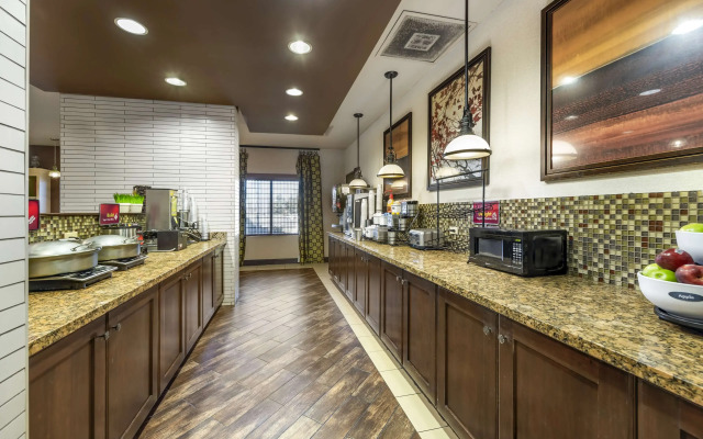 Best Western Plus Tupelo Inn & Suites