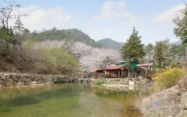Suncheon Pool Valley Pension