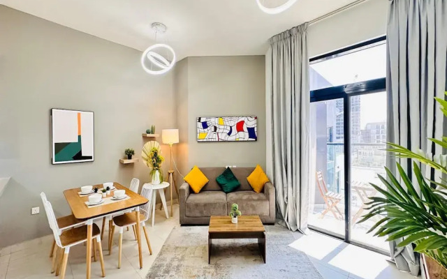 OYO HOME 1366 Standard One Bedroom Jvc