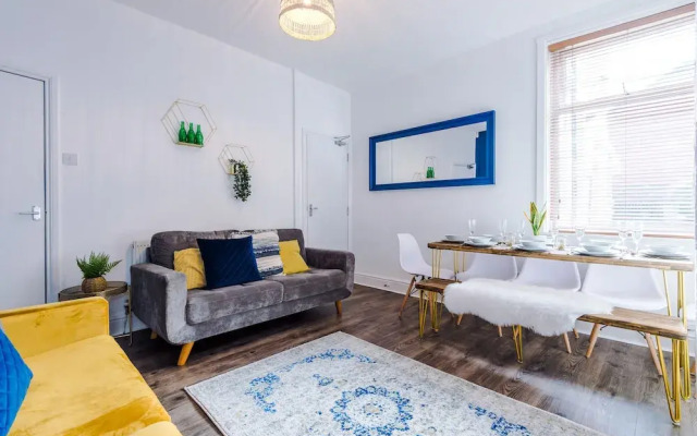 R&R Character Victorian 4-Bedroom Home