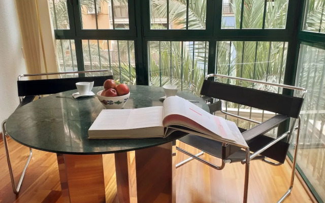 LARGE Apartment with large and sunny Terrace - Garden & Outdoor Gym, ALICANTE CENTER