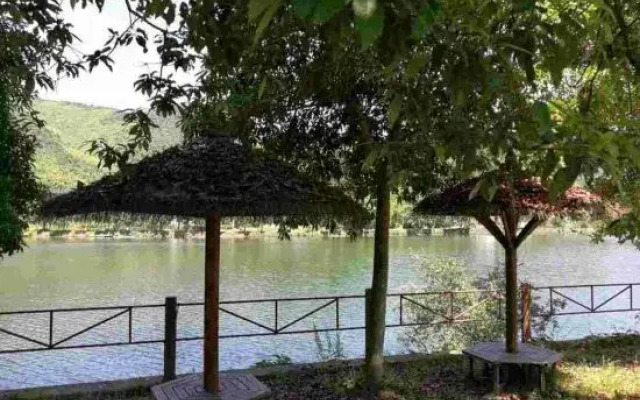 Ningguo Hongcun Riverside Homestay