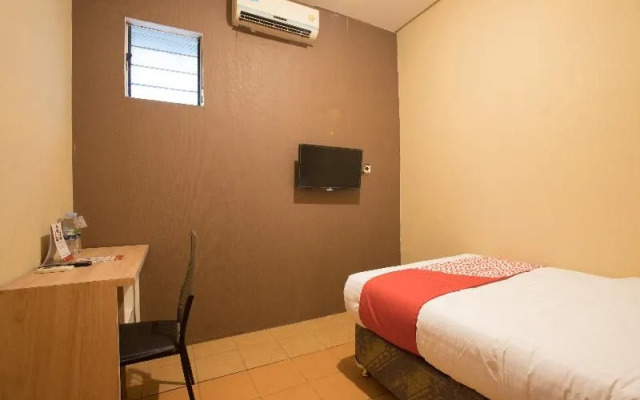 OYO 298 Gemilang Guesthouse