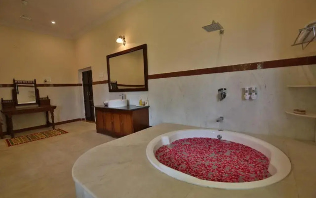 Roop Niwas Kothi, Near Mandawa