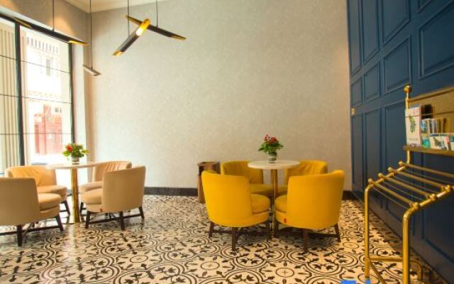 Yujing Saussurea French Style Hotel