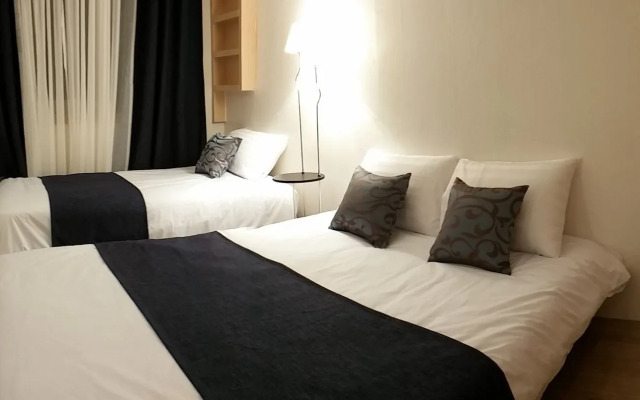 Utopia Guesthouse - Hostel