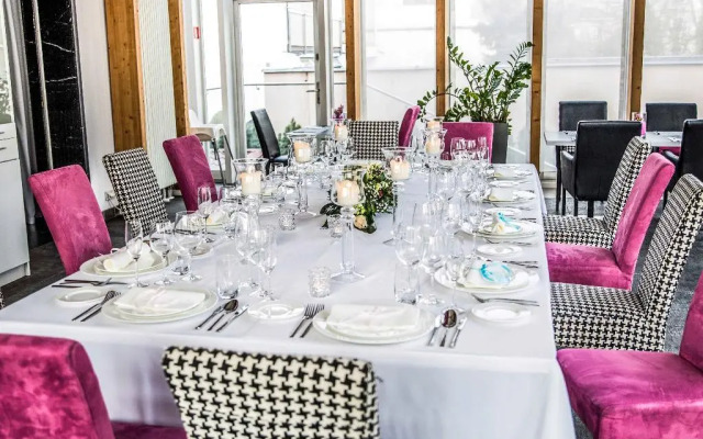 Platinum Residence Boutique Hotel