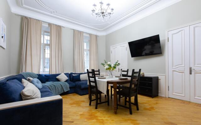 Апартаменты на набережной реки Фонтанки 64