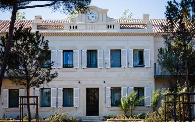 Le Hameau des Pesquiers Ecolodge, Curio Collection by Hilton