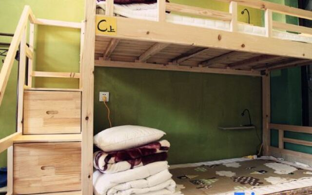 Xidu International Youth Hostel