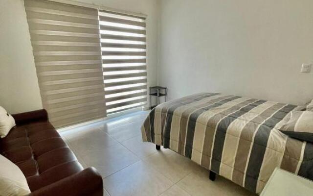 Casa turquesa pie de playa Mazatlan (Brujas)