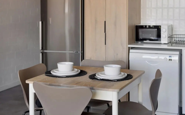 SIX ON N - Fluent Luxury Serviced Apartments