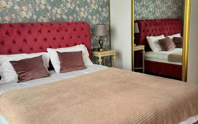 Phoenicia Suites