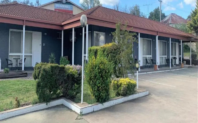 Countryman Motor Inn