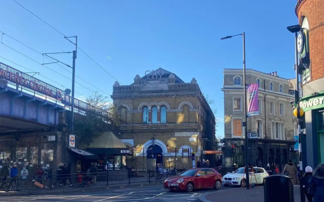 Hackney E5 - Perfect for Couples Getaway