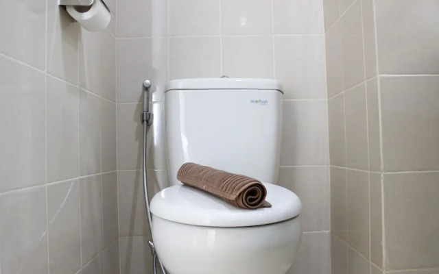 Relaxing Studio Apartment at Parahyangan Residence with Mountain View