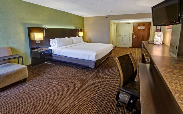 Clarion Hotel & Suites Conference Center Memphis Airport