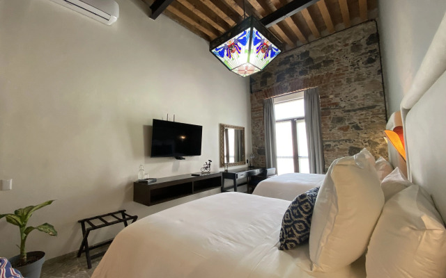 Milo Collection Hotel